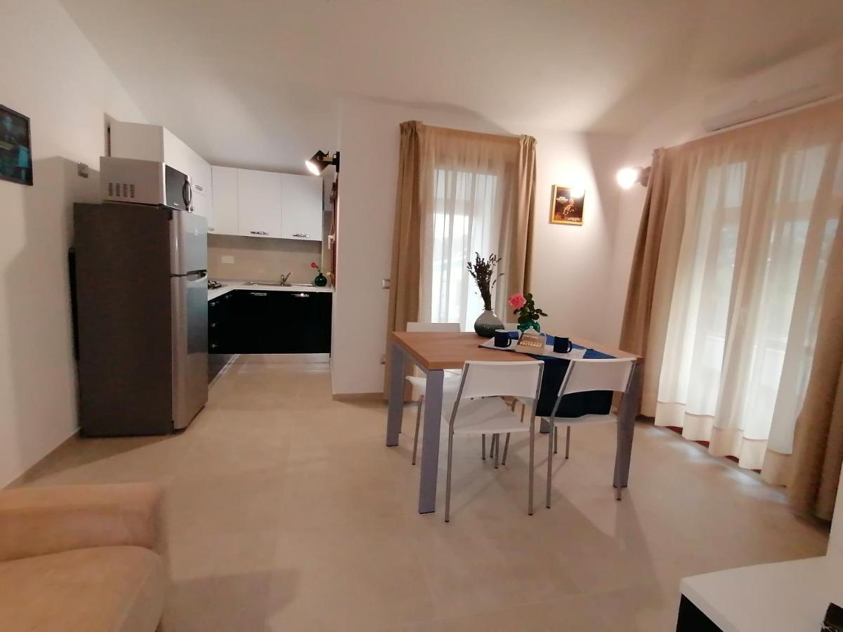 Blue Trane Appartement Cala Gonone Buitenkant foto